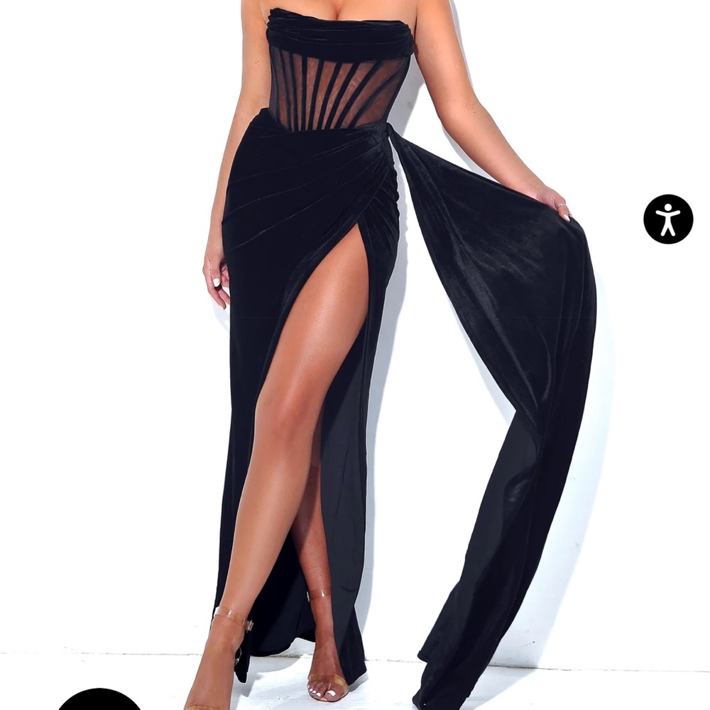 Miss Circle Dress